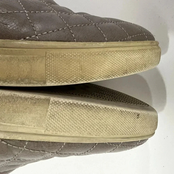 Steve Madden Slip On Leather Flocked Quilted Size 9 Ecentrcq Sneaker Taupe Flats - Picture 11 of 12